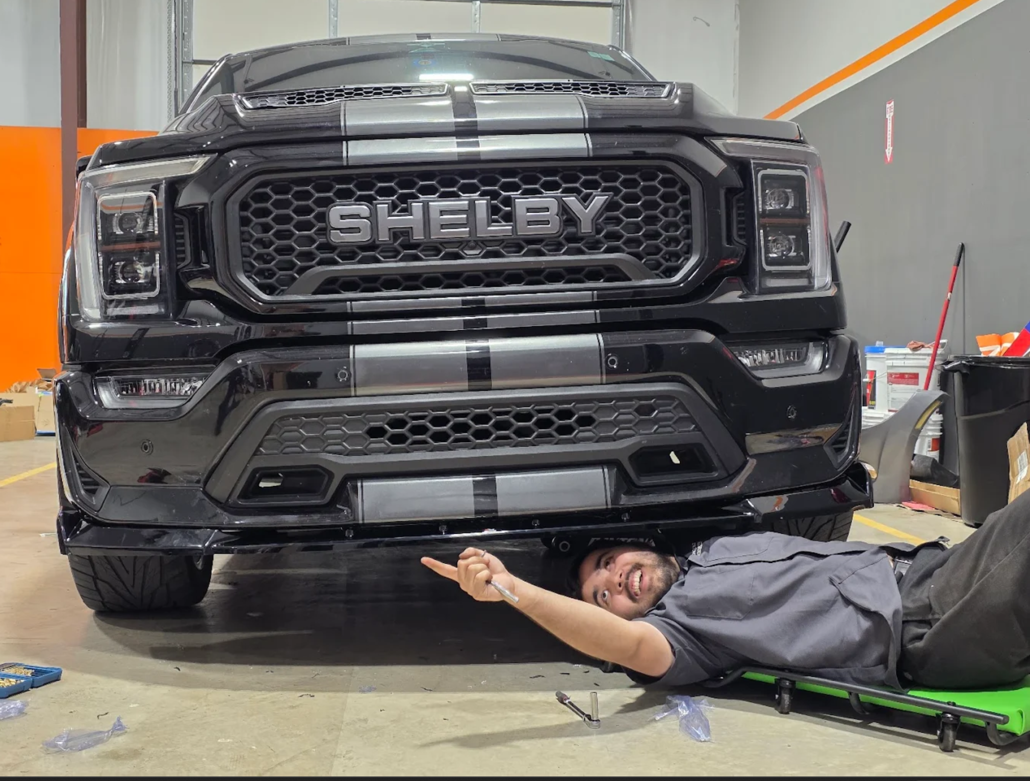 Terminal 15 shop interior